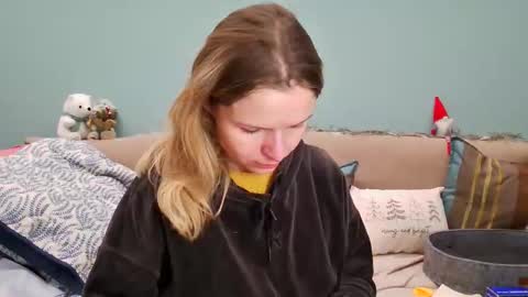 Lana online show from 12/23/25, 09:40