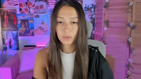 Snapshot of lanabakers chatting on 02/05/25, 02:40 LanaBakers NONUDE MODEL online show from 02/05/25, 02:40