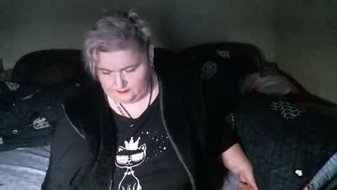 lanacat555 online show from 10/30/25, 10:43