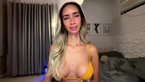 Snapshot of lanadel_hilton chatting on 03/26/26, 01:22 Lana online show from 03/26/26, 01:22