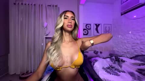 Lana online show from 05/04/26, 10:39
