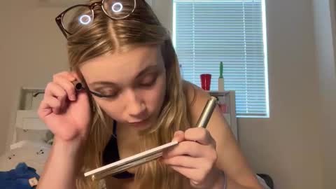 Snapshot of lanademira chatting on 04/08/26, 04:51 lanademira online show from 04/08/26, 04:51