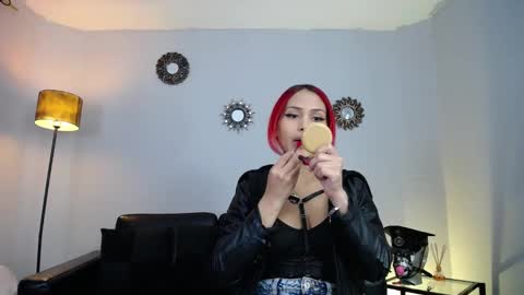 Snapshot of lanadoux_ chatting on 12/08/24, 08:15 Mistress Lana online show from 12/08/24, 08:15