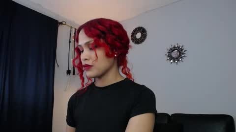 Snapshot of lanadoux_ chatting on 01/09/25, 04:28 Mistress Lana online show from 01/09/25, 04:28
