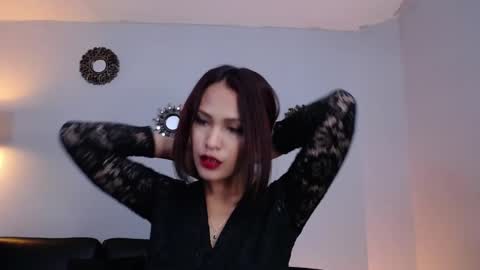 Snapshot of lanadoux_ chatting on 02/04/25, 01:48 Mistress Lana online show from 02/04/25, 01:48