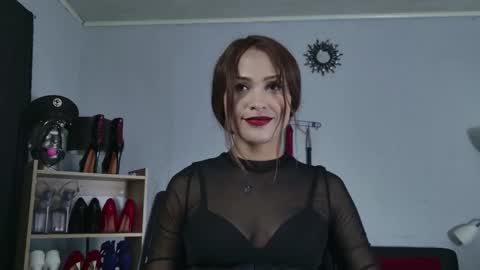 Snapshot of lanadoux_ chatting on 10/16/25, 01:45 Mistress Lana online show from 10/16/25, 01:45