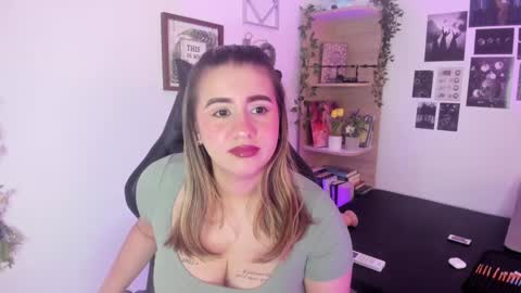 lanaherondale_ online show from 09/15/25, 07:58