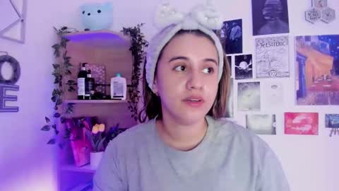 lanaherondale_ online show from 09/21/25, 08:54