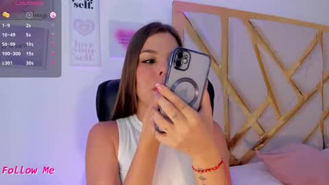 LanaJones online show from 10/06/25, 12:24