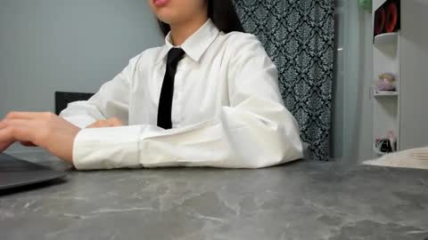 Snapshot of lanalandd chatting on 12/09/24, 10:30 Lana online show from 12/09/24, 10:30