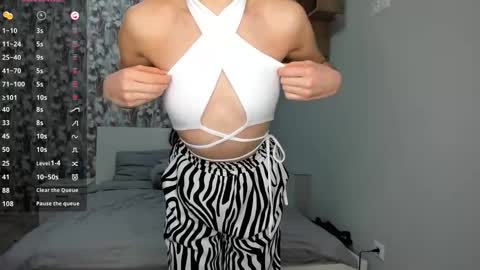 Snapshot of lanalandd chatting on 02/09/25, 05:01 Lana online show from 02/09/25, 05:01