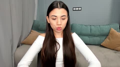 Snapshot of lanalandd chatting on 11/10/25, 02:16 Lana online show from 11/10/25, 02:16