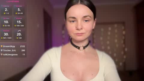 Snapshot of lanaloulou chatting on 04/15/26, 12:17 Lana online show from 04/15/26, 12:17