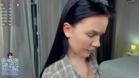 Snapshot of lanamellado chatting on 12/13/25, 07:53 Emily - online show from 12/13/25, 07:53