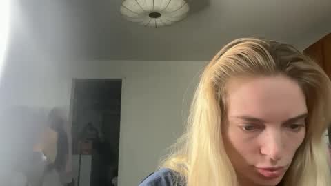 Snapshot of lanasharapovaxxx chatting on 03/15/26, 10:49 lanasharapovaxxx online show from 03/15/26, 10:49