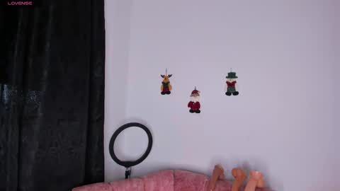 Snapshot of lanasin_ chatting on 12/18/25, 09:54 lanasin_ online show from 12/18/25, 09:54