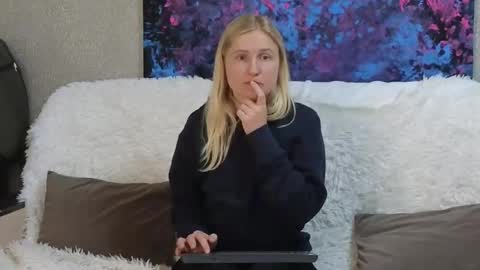 LanaviSmith online show from 11/21/25, 07:07