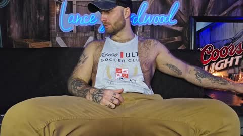 Snapshot of lancehardwood222 chatting on 01/07/25, 01:49 LANCE online show from 01/07/25, 01:49