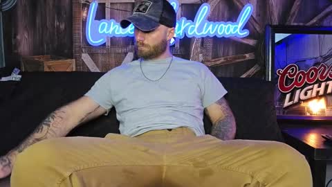 Snapshot of lancehardwood222 chatting on 02/18/25, 02:16 LANCE online show from 02/18/25, 02:16