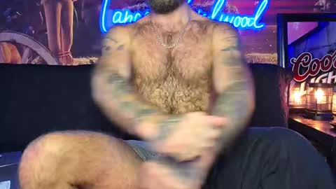 Snapshot of lancehardwood222 chatting on 10/08/25, 12:19 LANCE online show from 10/08/25, 12:19