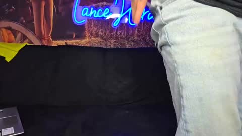 Snapshot of lancehardwood222 chatting on 10/10/25, 12:31 LANCE online show from 10/10/25, 12:31