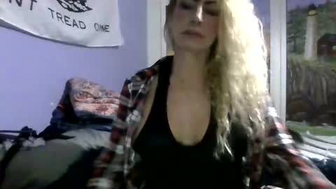 Snapshot of landofeden chatting on 07/18/26, 03:33 landofeden online show from 07/18/26, 03:33