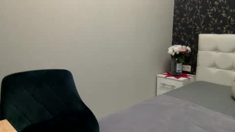 Snapshot of langoria chatting on 02/22/25, 09:37 langoria online show from 02/22/25, 09:37