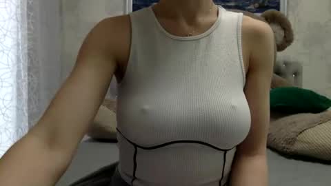 Snapshot of langoria chatting on 10/07/25, 12:35 langoria online show from 10/07/25, 12:35