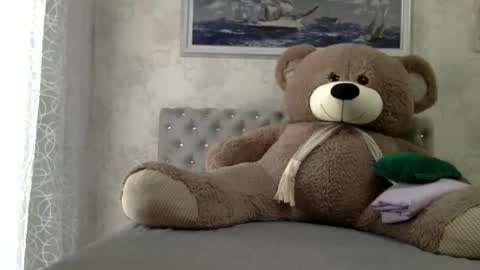 langoria online show from 10/12/25, 12:48