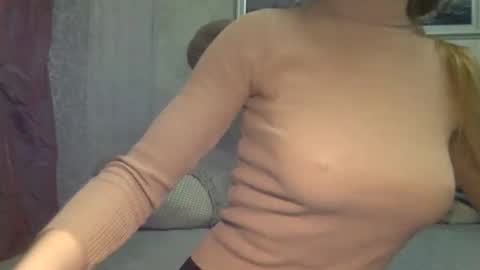 Snapshot of langoria chatting on 11/04/25, 03:00 langoria online show from 11/04/25, 03:00