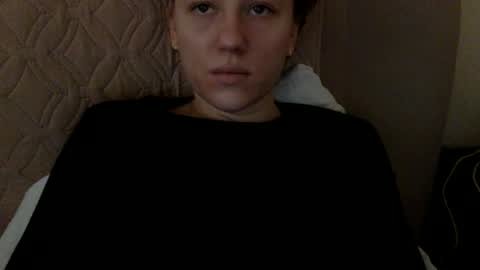 Snapshot of langoria chatting on 12/14/25, 10:53 langoria online show from 12/14/25, 10:53