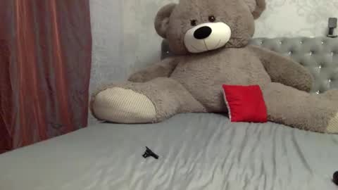 langoria online show from 04/05/26, 08:50