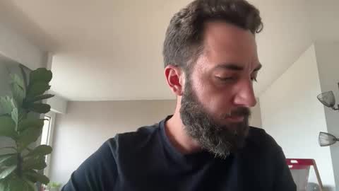 Snapshot of lanimalr chatting on 10/21/25, 02:07 Lanimal online show from 10/21/25, 02:07