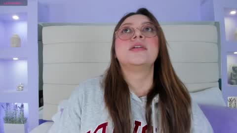 Lanna online show from 03/11/25, 11:44