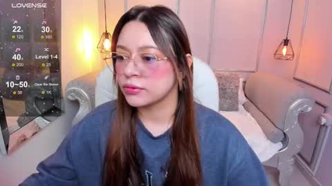 Lanna online show from 09/17/25, 11:45