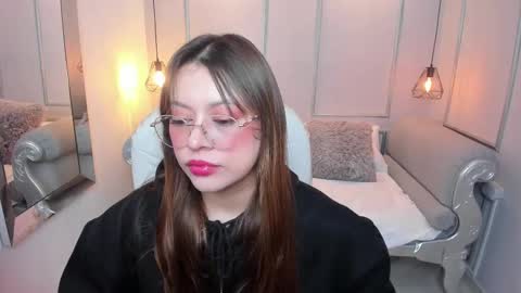 Lanna online show from 10/14/25, 11:44