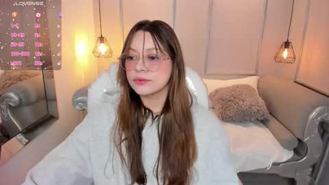 Lanna online show from 10/21/25, 11:44