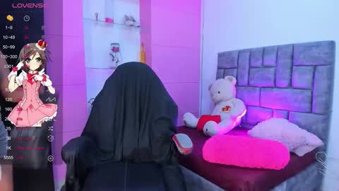 lanna1_ online show from 10/20/25, 01:11