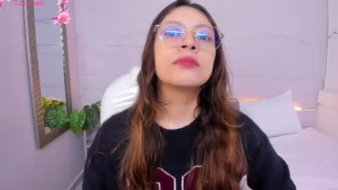 Snapshot of lanna_18_ chatting on 06/09/26, 11:44 Lanna online show from 06/09/26, 11:44