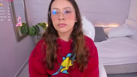Snapshot of lanna_18_ chatting on 06/16/26, 11:24 Lanna online show from 06/16/26, 11:24