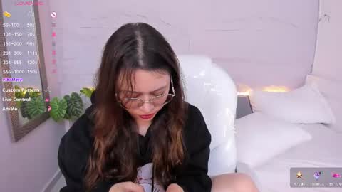 Snapshot of lanna_18_ chatting on 07/06/26, 03:03 Lanna online show from 07/06/26, 03:03