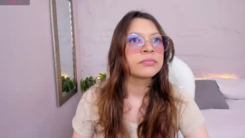 Snapshot of lanna_18_ chatting on 07/13/26, 01:14 Lanna online show from 07/13/26, 01:14