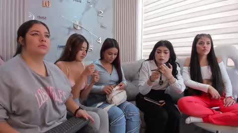 lanna_as online show from 10/08/25, 02:25