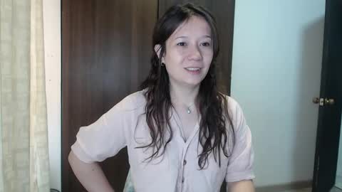 Snapshot of lanna_mills chatting on 04/23/26, 01:13 Lanna online show from 04/23/26, 01:13