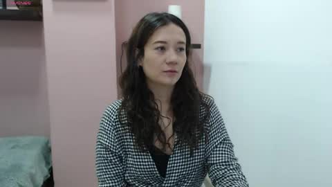 Snapshot of lanna_mills chatting on 05/05/26, 01:08 Lanna online show from 05/05/26, 01:08