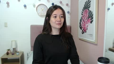 Snapshot of lanna_mills chatting on 05/07/26, 01:16 Lanna online show from 05/07/26, 01:16
