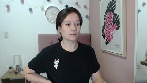 Snapshot of lanna_mills chatting on 05/11/26, 01:17 Lanna online show from 05/11/26, 01:17