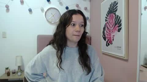 Snapshot of lanna_mills chatting on 05/21/26, 01:07 Lanna online show from 05/21/26, 01:07