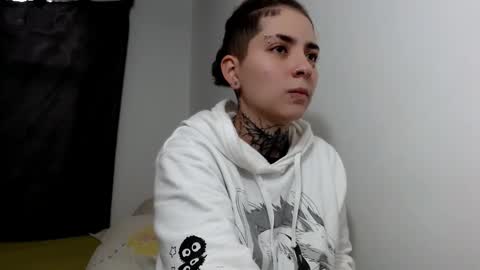 LANNIE   online show from 03/04/25, 09:43