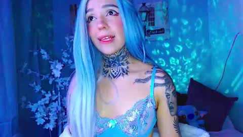 LANNIE   online show from 10/28/25, 10:12